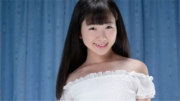 Screenshot 1 from 在校大学生美女『绮珂珂』登场!超人气校花的性感爆乳直播