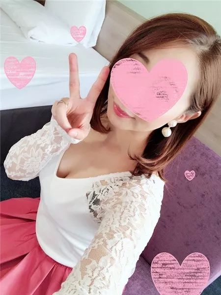 [FC2_PPV-914221] 鬼チンポｘ人妻】2児の母 ひとみさん(仮名) 38歳　デカチンにハマった人妻と初ハメ撮り 巨根に突き上げられて昇天するあられもない姿がエロすぎる個人撮影