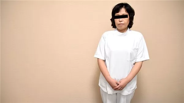 [Pacopacomama-092718_347] パコパコママ 092718_347 働く地方のお母さん ～子供に仕送りしたい看護師編～ 小島みまき