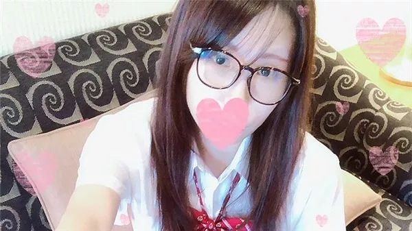 [FC2_PPV-1030795] 危険日中出しNTR♥清楚系メガネ美女「生はダメ…♥」言葉と裏腹に発情おまんこ開いて生ハメ懇願♥グラインド騎乗位で子宮密着亀頭擦ってザーメン搾取→妊娠確実完堕ちアクメ♥【モザ無】おまけ動画付