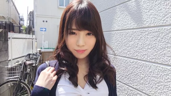 [SIRO-3798] 応募素人、初AV撮影 78 クンニが大好き！美人バスガイドがお金の為にAV応募！初めてのハメ撮りセックス！男優のテクで悶えまくり♪ ちか 22歳 バスガイド