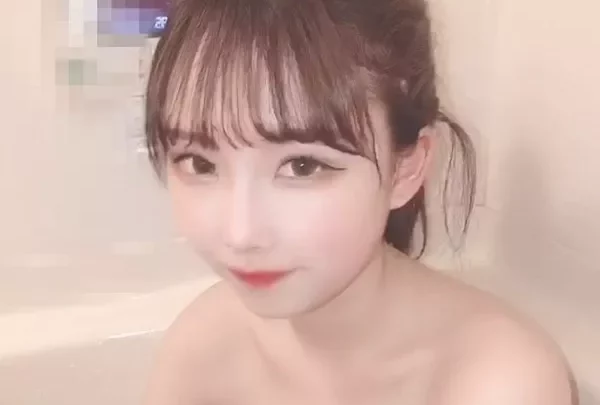 [FC2_PPV-1410419]  【これ以上の美少女は無理】 デルデルクイーンちゃん  【暴発】
