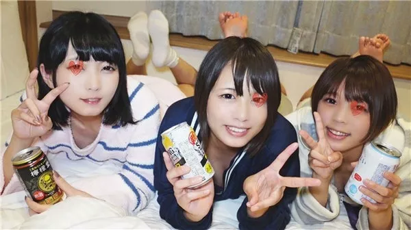 [FC2_PPV-1546963]  【5P乱交】都内私大ミニバスサークル連休合宿・2年女子マネージャー3名① 【着替え特典映像付】