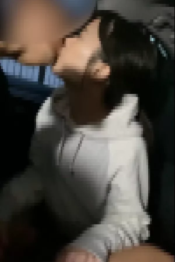 [FC2_PPV-1649597]  【個人撮影】清楚系女子大生の車内フェラ＆ディープキスで大量射精（美樹３回目）