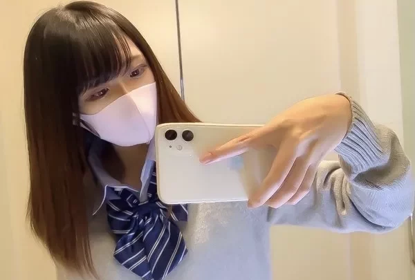 [FC2_PPV-2190571]  【続編】大人気！18歳現役女子◯学生超スレンダー美少女りかちゃん最新作！放課後にスク水着させて人生初の大量顔射！