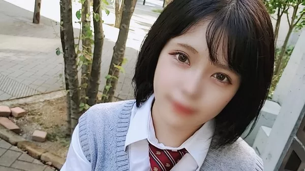 [FC2_PPV-2359625]  【無修正】天真爛漫で従順な美少女を密室に連れ込み淫行中出し！！普段は真面目なふりして・・・（特典 初めての顔出しフェラ口内射精）