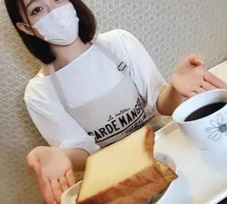 [FC2_PPV-2441593] パン屋の看板娘、お店のエプロン姿で生ハメ大きなお尻にぶっかけ・中出し※オープン記念特価11/20日まで