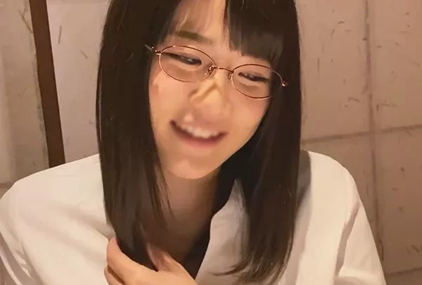コミュ障気味の隠れ美人 押しまくってハメまくって中出し たゆんたゆんのおっぱいがヤバい 流出