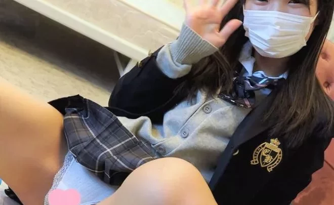 【4K】初撮り/真面目なKのなぎちゃんのパンチラストレッチとセルフツイスターで大開脚　私のパンツみせます#1