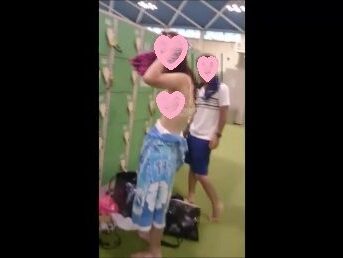 プールロッカーとバイト階段着替えセット