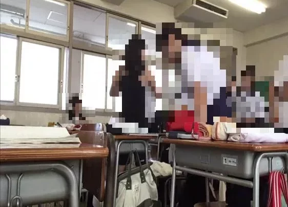 ℃Ｋ教室・部室でわらわらナマ着替え９file