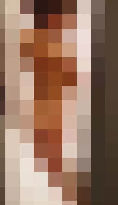 【民家】股を開いて身体を洗う少女