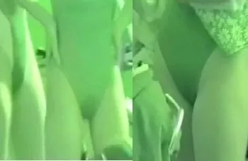 透ける競泳水着
