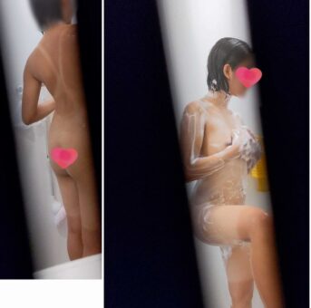 民家風呂激写！水着跡がエロイ！褐色美女とその母（姉？）可愛くてどっちかわからないｗ