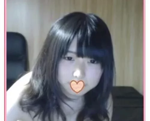 張り裂けそうな乳房を備え持つも性欲を発散できず自部屋と満喫で