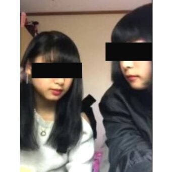 激かわj〇風2人　雑談しながら2人ともパンチラ　配信風
