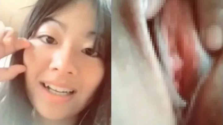 無修正ビデオ通話◇「ちんちん、ください、、」と無理やり言わされオナニーさせられるJ◯娘と相互オナニーでエロイプ録画