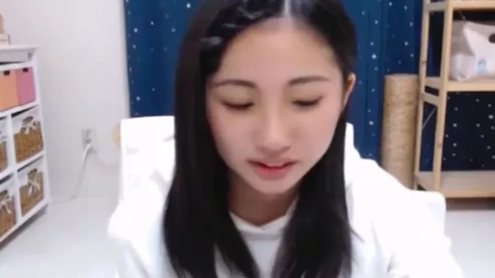 【無】Ein Mädchen, das nur wie Satomi Ishihara aussieht, hat heftige Masturbation im Live-Chat 【188】