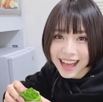 超会いたかった敏感の童顔美女を突きまくり放心状態。至福のひと時だった・・・【お家デート】