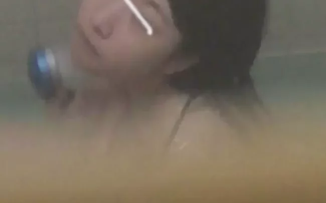 可愛い厨房 鏡の前でピース!!フルハイビジョン本物志向No.03