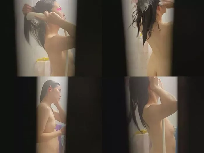 【リアルインパクト盗SATU〜入浴編〜】念入りに洗髪と洗顔する女の子