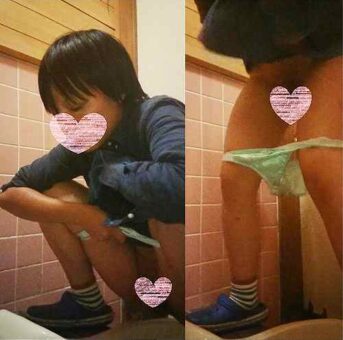 【ボロ家の和式トイレ】田舎のパイパン娘盗撮