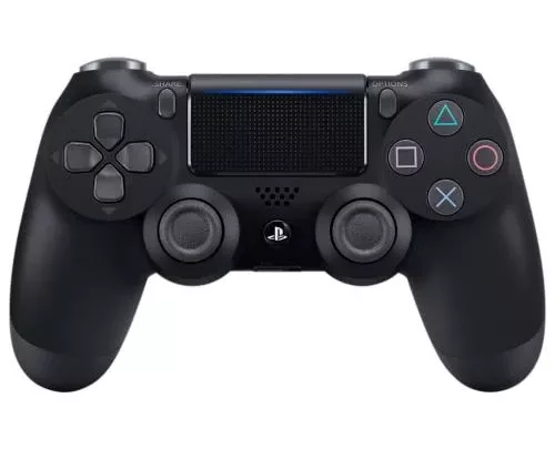 ゲームに夢中でチラリ