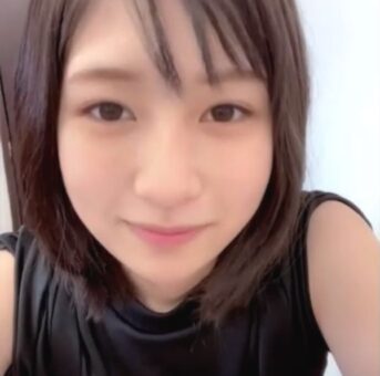 エロイプ ti〇tokerに個人通話で唾液まみれの指舐め＆チクニーさせたったｗ