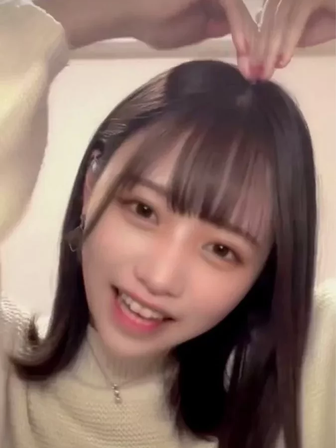 拥有3万粉丝的ti〇toker在Periscope上进行色情直播ｗ