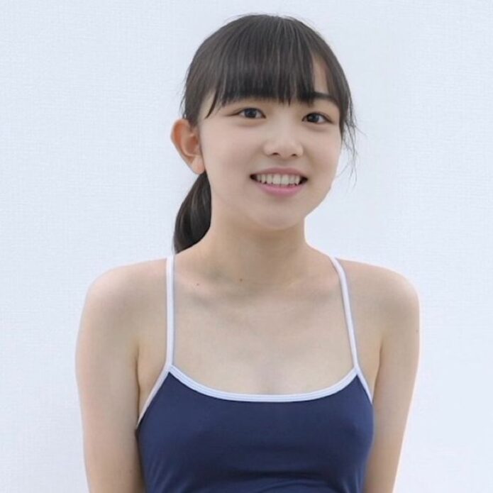 18才ひなたちゃん 生まれたままのオールヌード【FHD/30p/20Mbps】