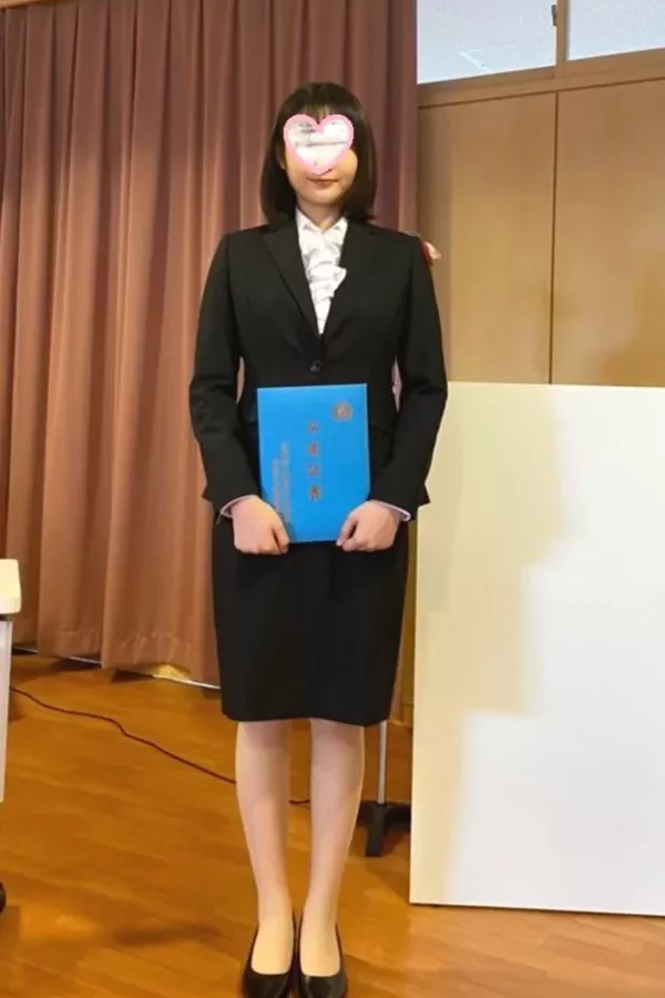 Kiri-chan, 18 years old, graduation.
