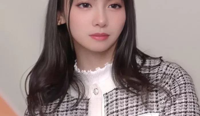 国際系大学１年生。中国ハーフ正統派アイドル顔のトリリンガル19歳。膣奥に種付け大量中出し。※高画質原盤送付