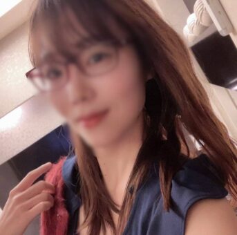 【顔出し＆レビュー特典屋上フェラ抜き】面接に来た色気抜群の艶女を生ハメ撮り講習