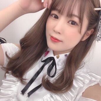 本物の元地下ア〇〇ルと★無修正 中出し映像 　※完品ZIPプレゼント