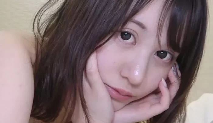 限定販売【無修正】 有村架純似!?美しい顔立ちの美少.女が人生初中出しハメ撮り。