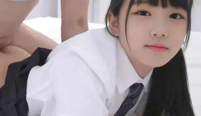 Peau blanche et belle, Kyouka-chan de 19 ans, en train de faire une vidéo intime avec aisance !? 【FHD/30p/20Mbps】
