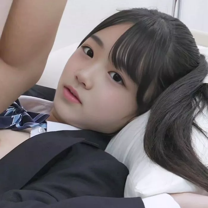18-jährige Kotomi-chan hat im Klassenzimmer ihr erstes Mal! 【4K/30p/20Mbps】