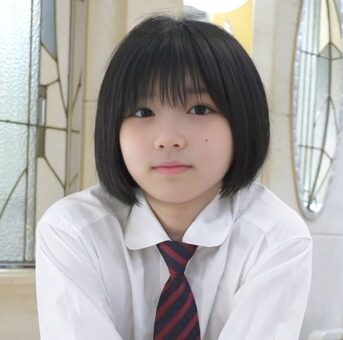 ほくろがチャーミングなスリムで敏感な19才らむちゃん【4K/30p/20Mbps】