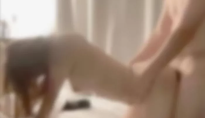 [藻無し特典]ユ◯バで働く関西弁のEカップ21歳みくちゃん 最上級のいちゃラブSEX 「バック好きやで」とガン突きおねだりするエロクルー