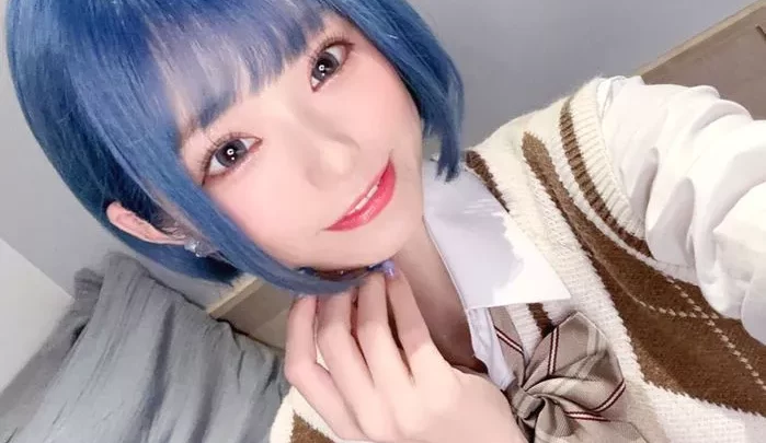 【4K高画質】わずか半年でフォロワー12.5万人増”あの人気青髪配信者”ファンを裏切る生中出し撮影　初投稿希少映像。