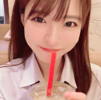 【全国1位】フォロワー爆増中 日本一かわいい18歳”本物”降臨。ピル無し中出し性行為撮影。※本日まで
