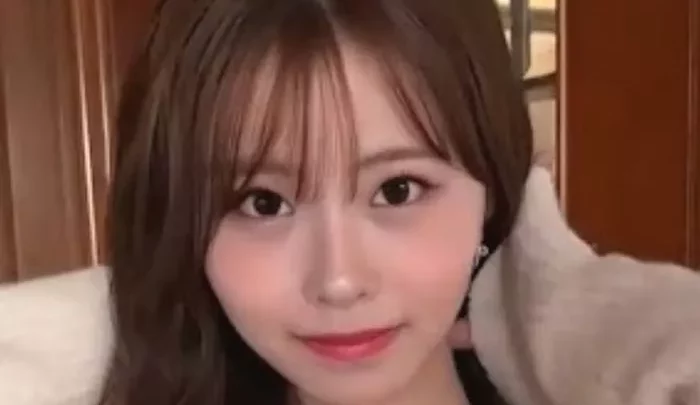 [Sans] Produit complet avec bonus ! 16,23 Go ! Haute qualité, une gravure idol de 18 ans appartenant à une célèbre agence de divertissement, avec de nombreuses éjaculations internes (ensemble de 2 œuvres)