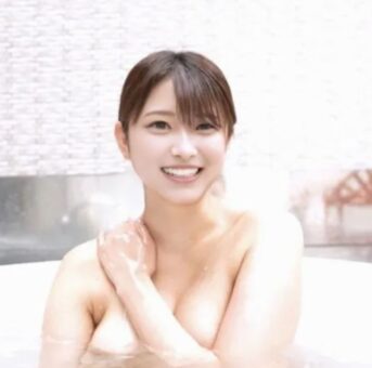 【高画質】元ピ〇チ航空CA Hカップ巨乳美人人妻が旦那に内緒で中出しセックス【土日限定販売】