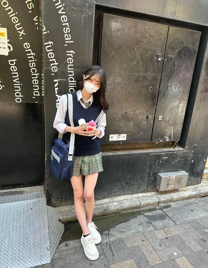 모델 지망 18세　만남부터 2회전 중출까지의 일부 시작　재고 한정으로 원판 발송