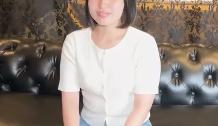 (1日目)衝撃！ガチ処〇・・18歳の隠れたとんでもない淫乱な性癖。学級委員タイプの優等生