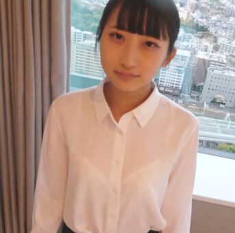 卒業したての優秀美人就活生に中出し
