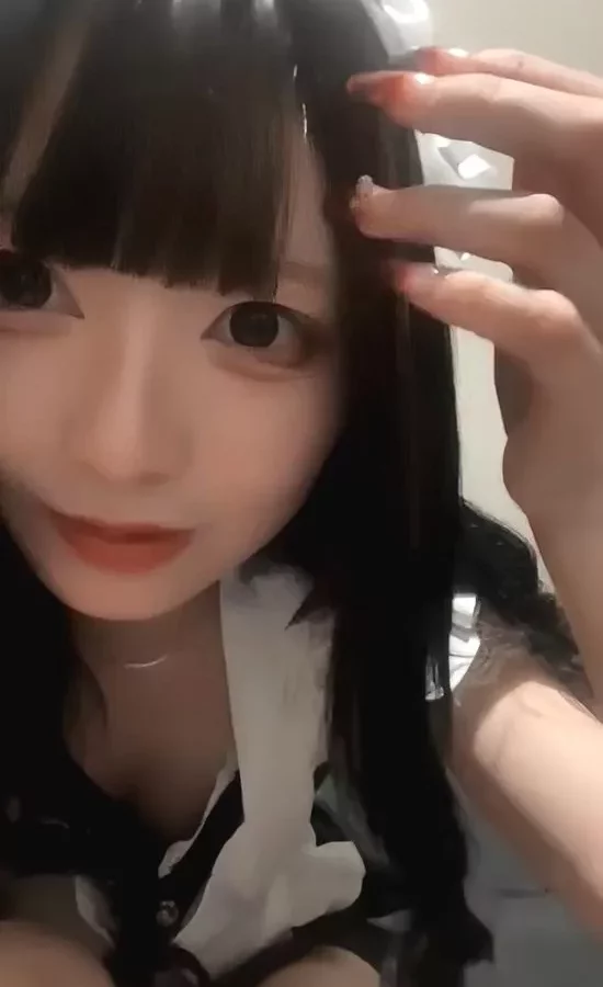 【기간 한정 특전 있음】검은 머리 미인 콘카페 소녀와의 비디오 통화