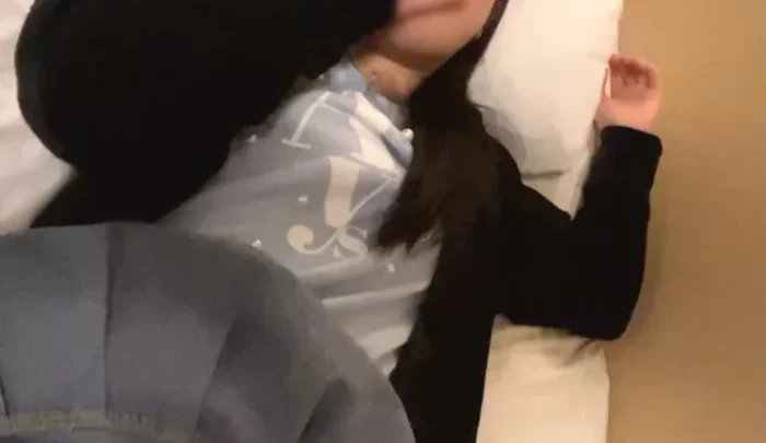 フェラは初！田舎出身で芋感残る黒髪ロングちゃん！生のおち〇ぽに色んな体位で感じちゃいます♡♡【後編】No.224