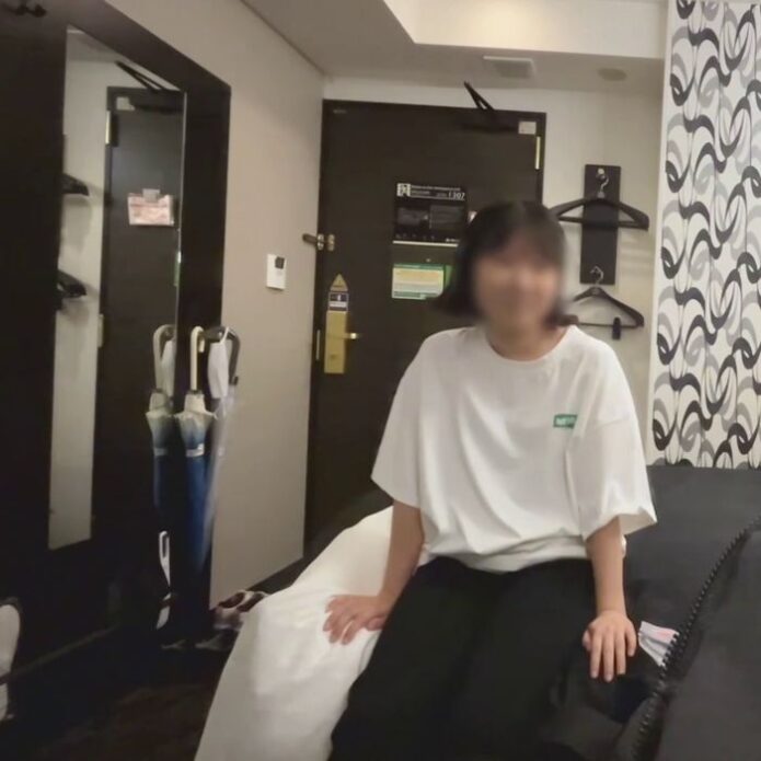 大人しめの女の子の処卒業！巨乳で迫力ありの卒業の瞬間を収めました♡♡【前編】No.239