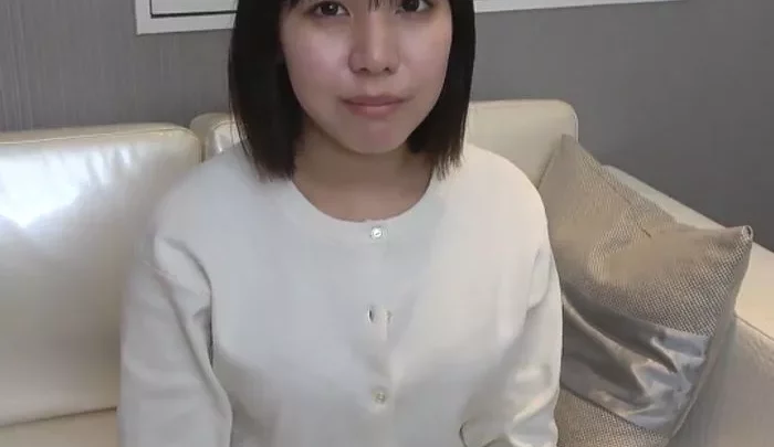 【早期終了】清純な大学１年生に濃厚中出し ★原画質10.5GB
